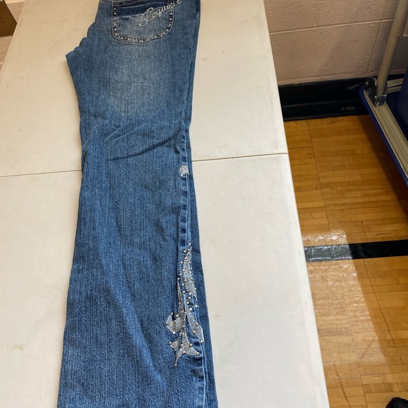 Request Jeans - Picture 4 of 9